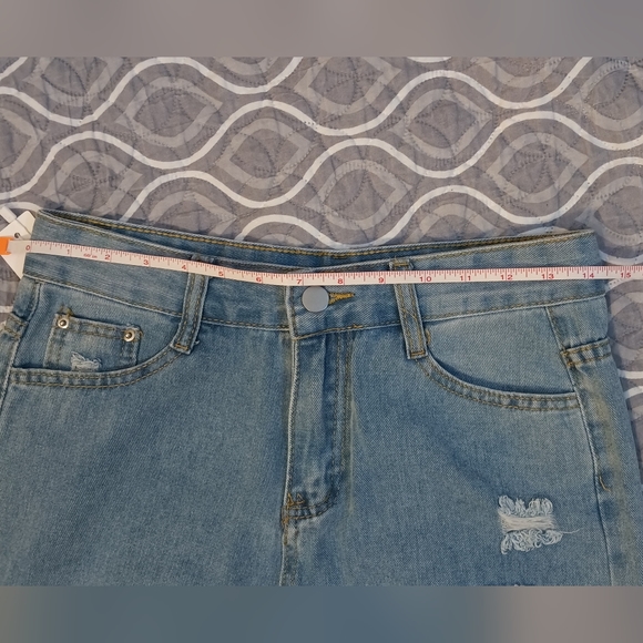 ‼️SOLD‼️***NWT*** HIGH RISE DISTRESSED JEANS - Picture 6 of 7